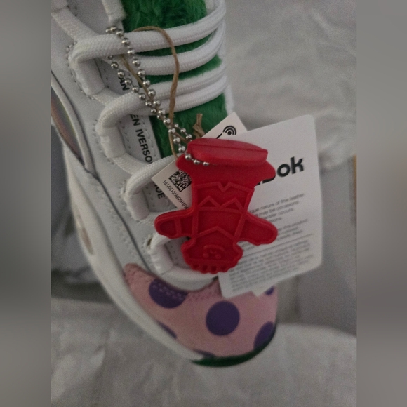 Hasbro X Reebok Women's size 9 Men's size 7.5 Mid Basketball Sneakers! - Picture 11 of 16